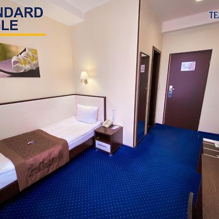 Zaporizhia Teatralny Hotel מראה חיצוני תמונה