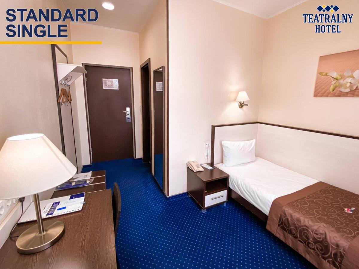 Zaporizhia Teatralny Hotel מראה חיצוני תמונה