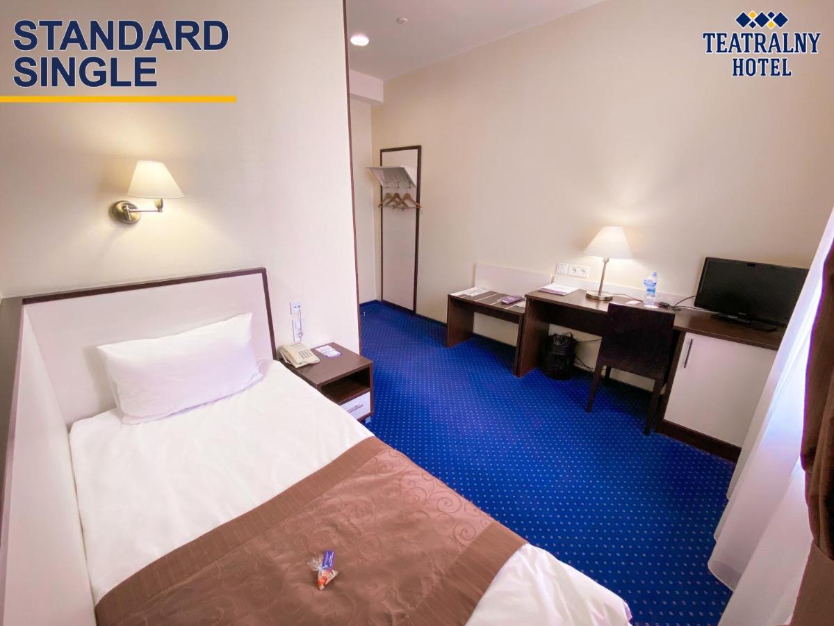 Zaporizhia Teatralny Hotel מראה חיצוני תמונה