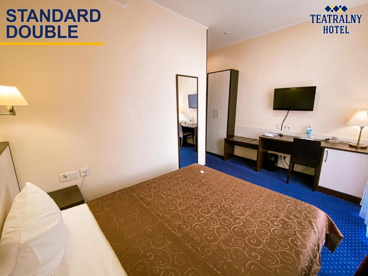 Zaporizhia Teatralny Hotel מראה חיצוני תמונה