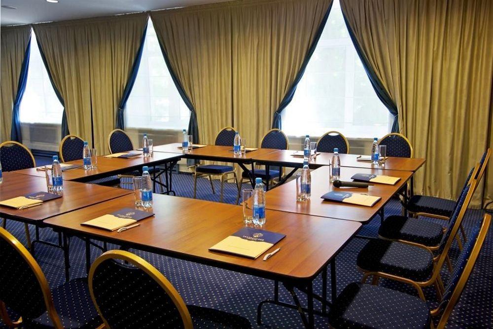 Zaporizhia Teatralny Hotel מראה חיצוני תמונה