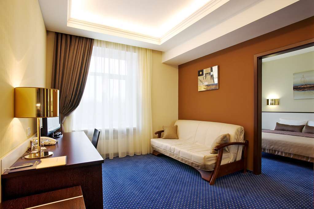 Zaporizhia Teatralny Hotel חדר תמונה