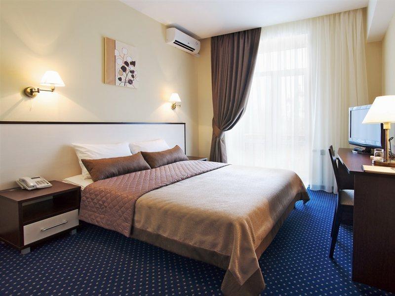 Zaporizhia Teatralny Hotel מראה חיצוני תמונה